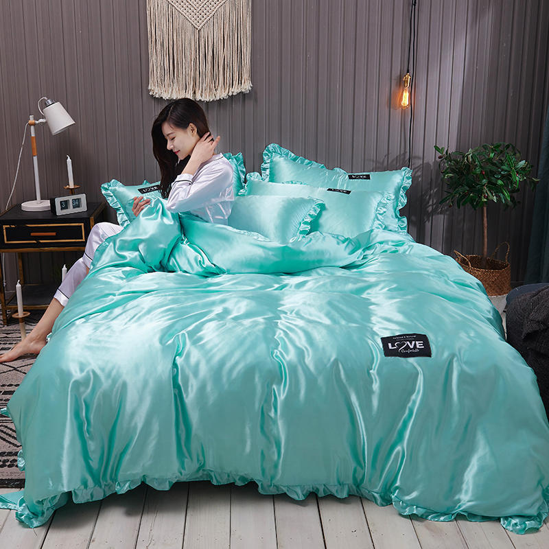 Zephyr – Luxe Washed Zijden Bedlinnen Set van Vier Stukken