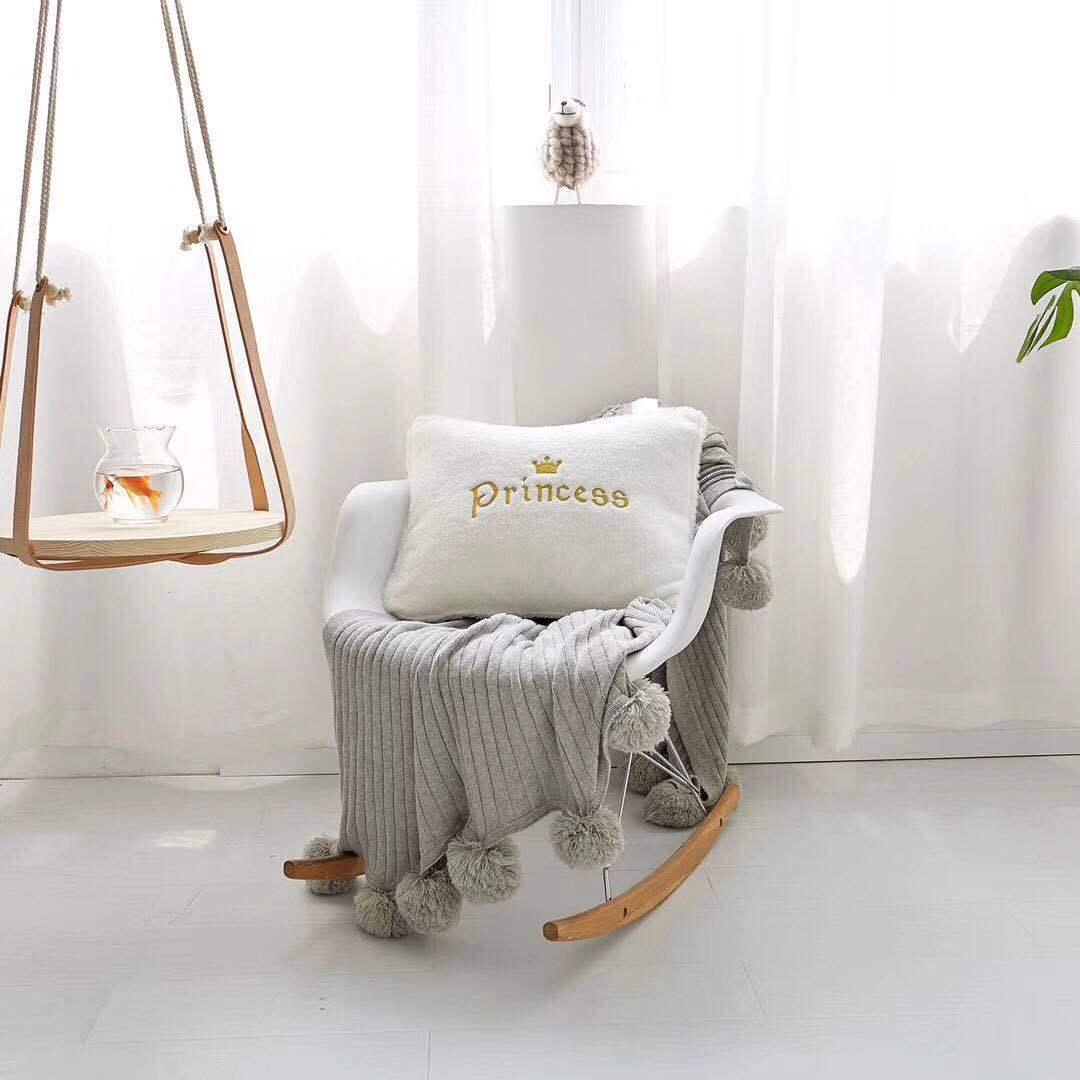 Alaric – Luxe Lumbar Kussen met Pluche
