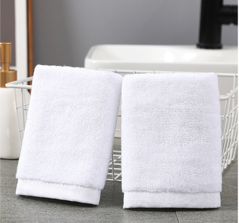 Alaric – Luxe Witte Katoenen Handdoek