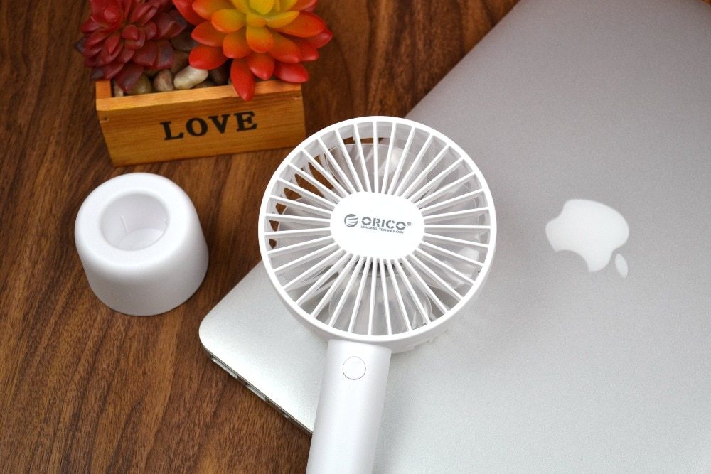 Zephyr – Draagbare USB Ventilator met Oplaadbare Batterij en Stil Ontwerp