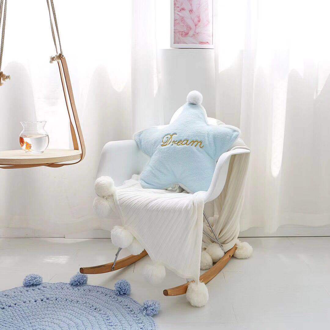 Alaric – Luxe Lumbar Kussen met Pluche