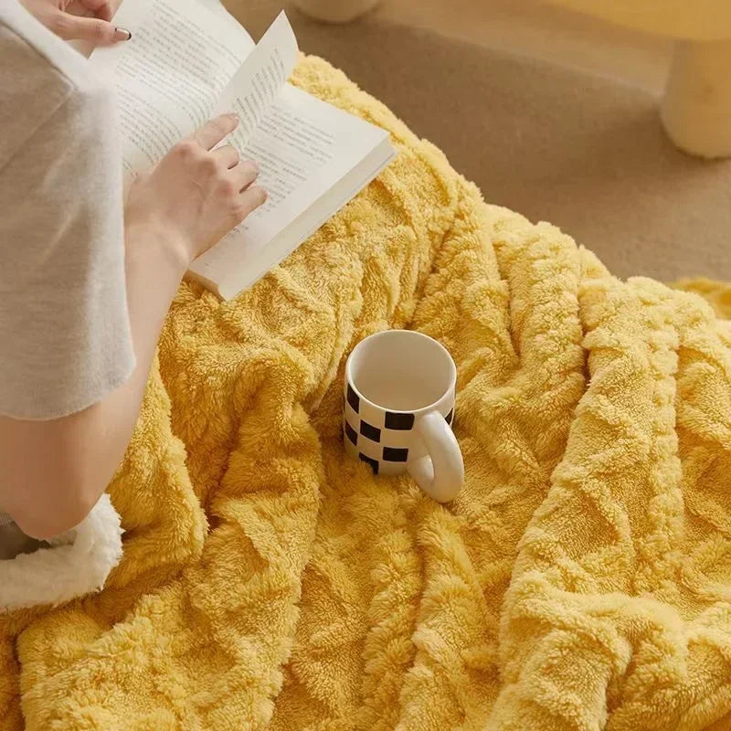 Ultra-Plush Winter Bed Blanket for Cozy Comfort and Luxury Style