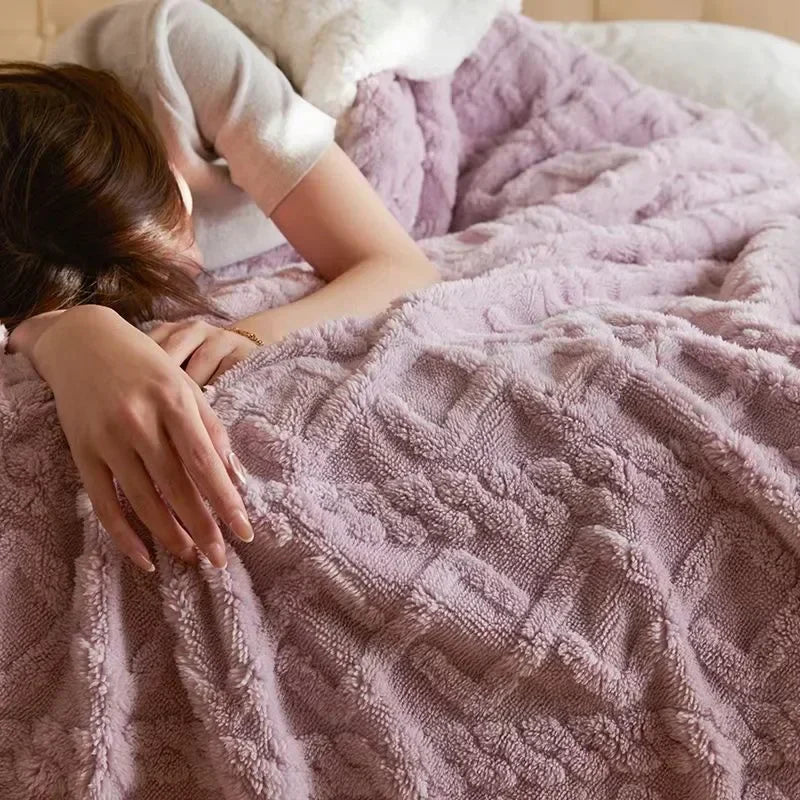 Ultra-Plush Winter Bed Blanket for Cozy Comfort and Luxury Style