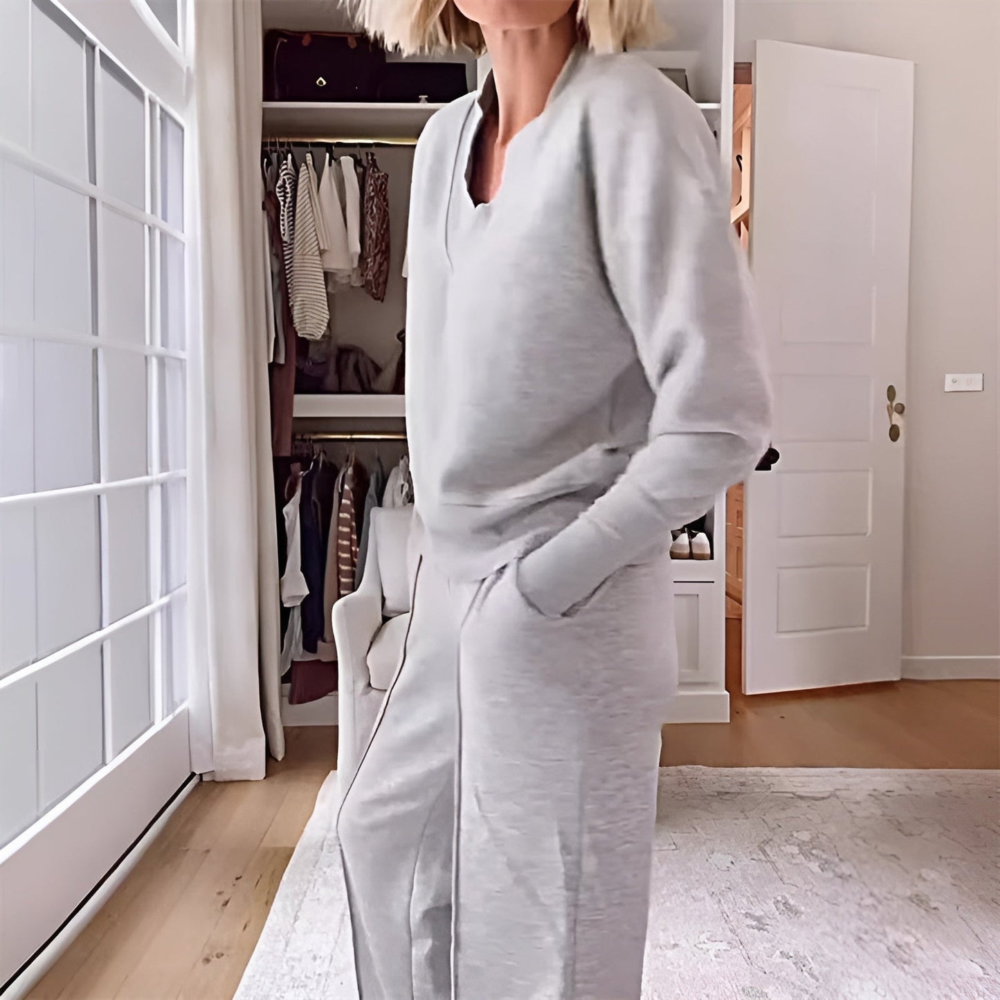 Women's 2-Piece Lounge and Sportswear Set with V-Neck Top and Wide-Leg Pants – Casual Comfort Outfit
