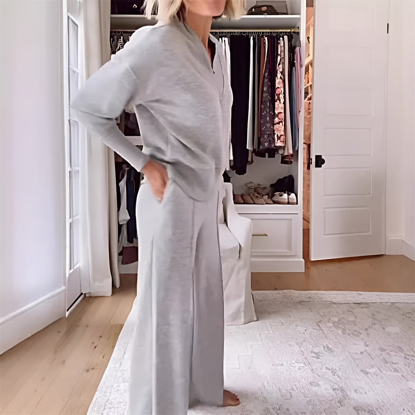 Women's 2-Piece Lounge and Sportswear Set with V-Neck Top and Wide-Leg Pants – Casual Comfort Outfit