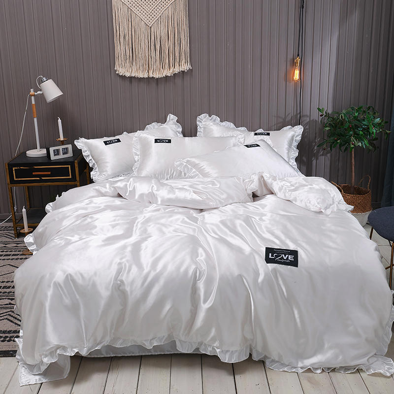 Zephyr – Luxe Washed Zijden Bedlinnen Set van Vier Stukken
