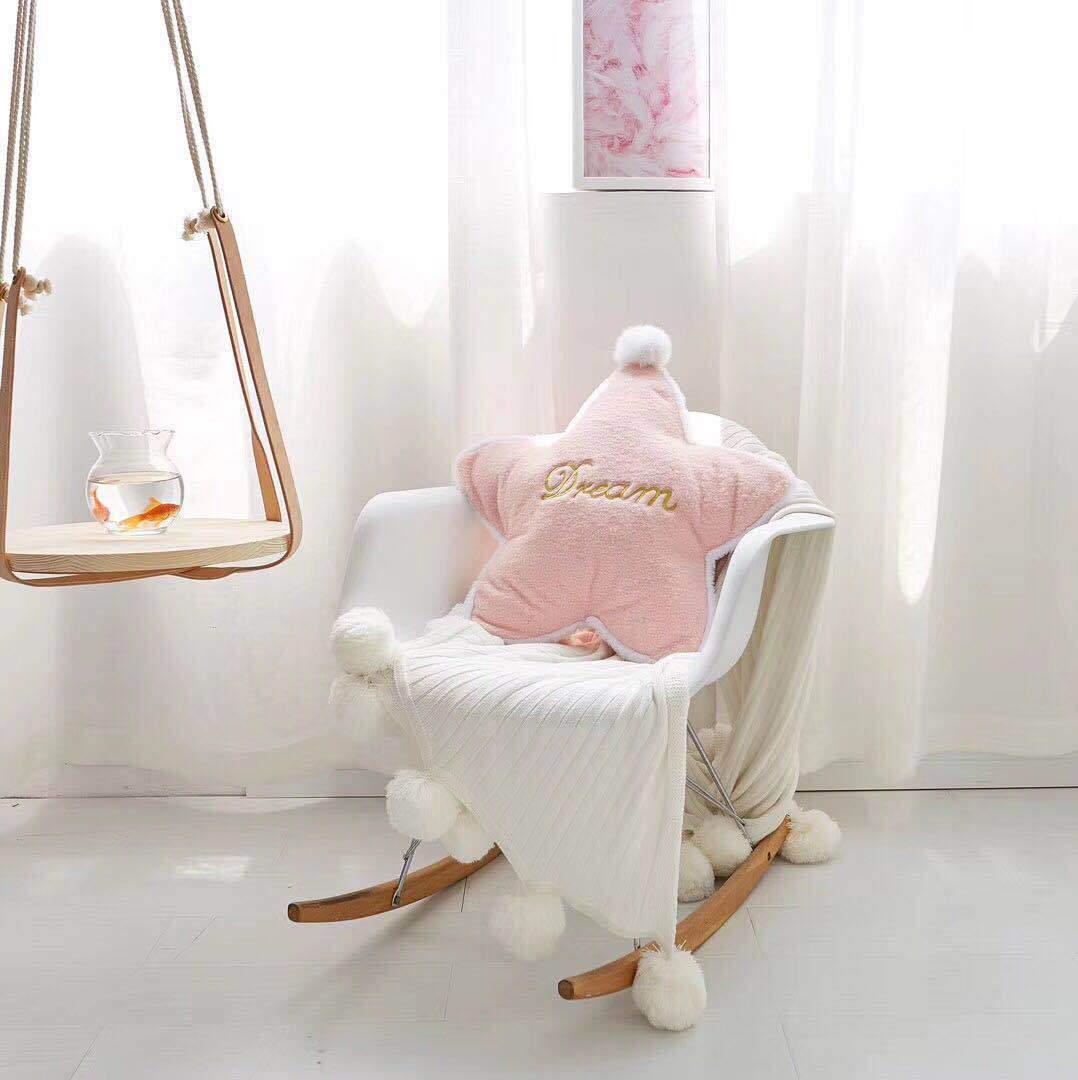 Alaric – Luxe Lumbar Kussen met Pluche