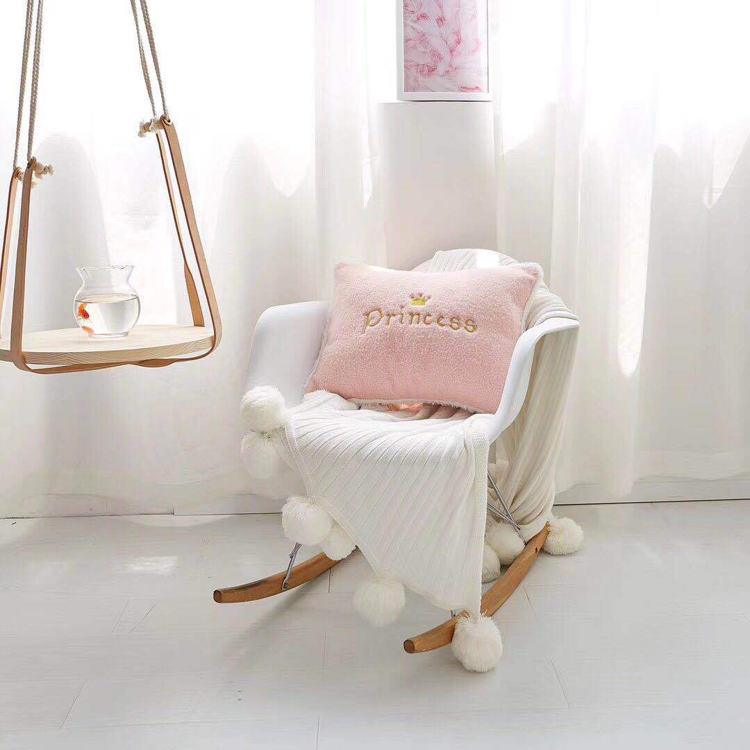 Alaric – Luxe Lumbar Kussen met Pluche