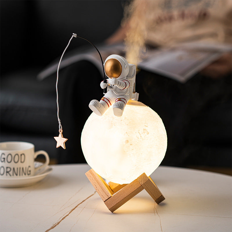 Evadne – Ruimte Man Miniatuur Nachtlamp en Luchtbevochtiger