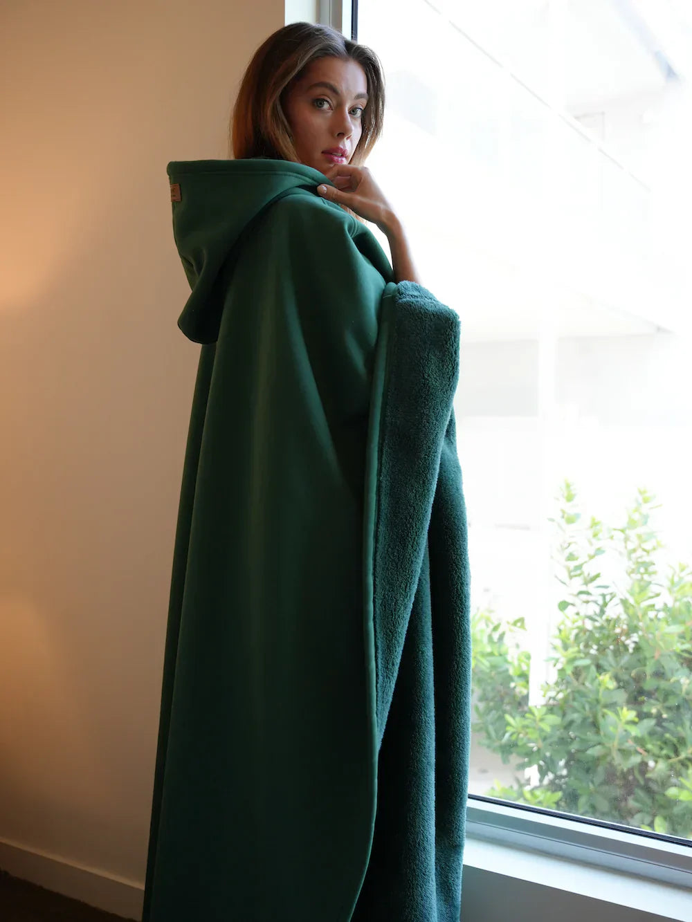 Women's Oversized Relaxation Hoodie Blanket – Cozy Loungewear for Stress Relief and Comfort