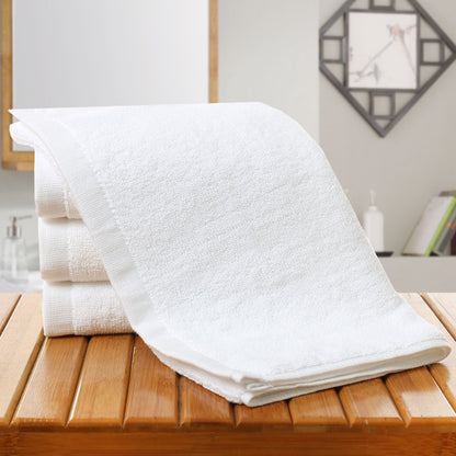 Eleonora – Witte Handdoek voor Voetmassage