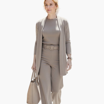 Women's Elegant Three-Piece Suit Set – Classic Style for Business and Everyday Wear