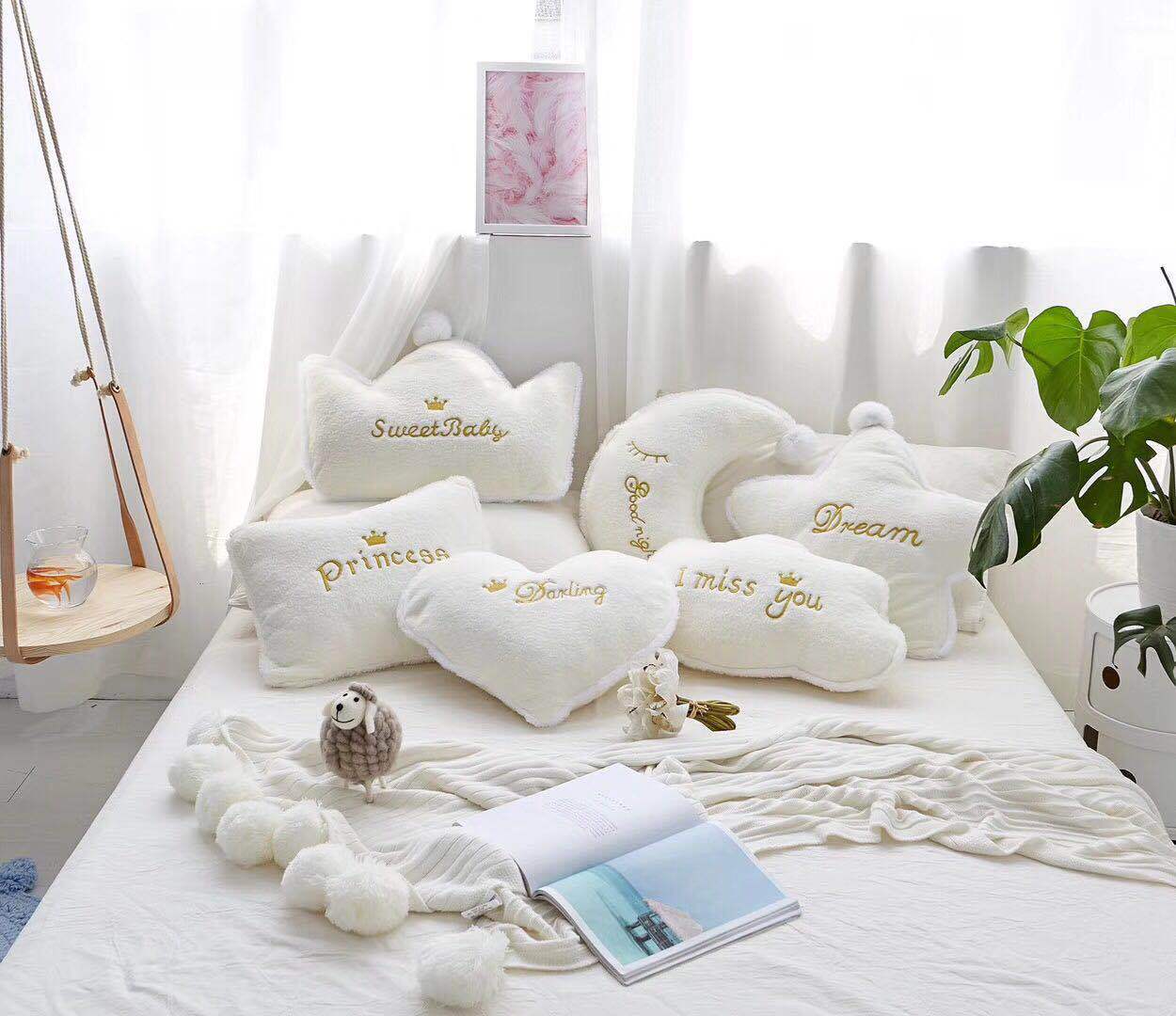 Alaric – Luxe Lumbar Kussen met Pluche