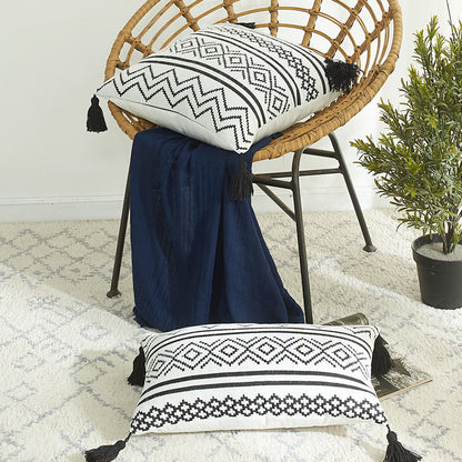 Elysia – Geometrisch Chenille Kussen met Jacquard Kwastje