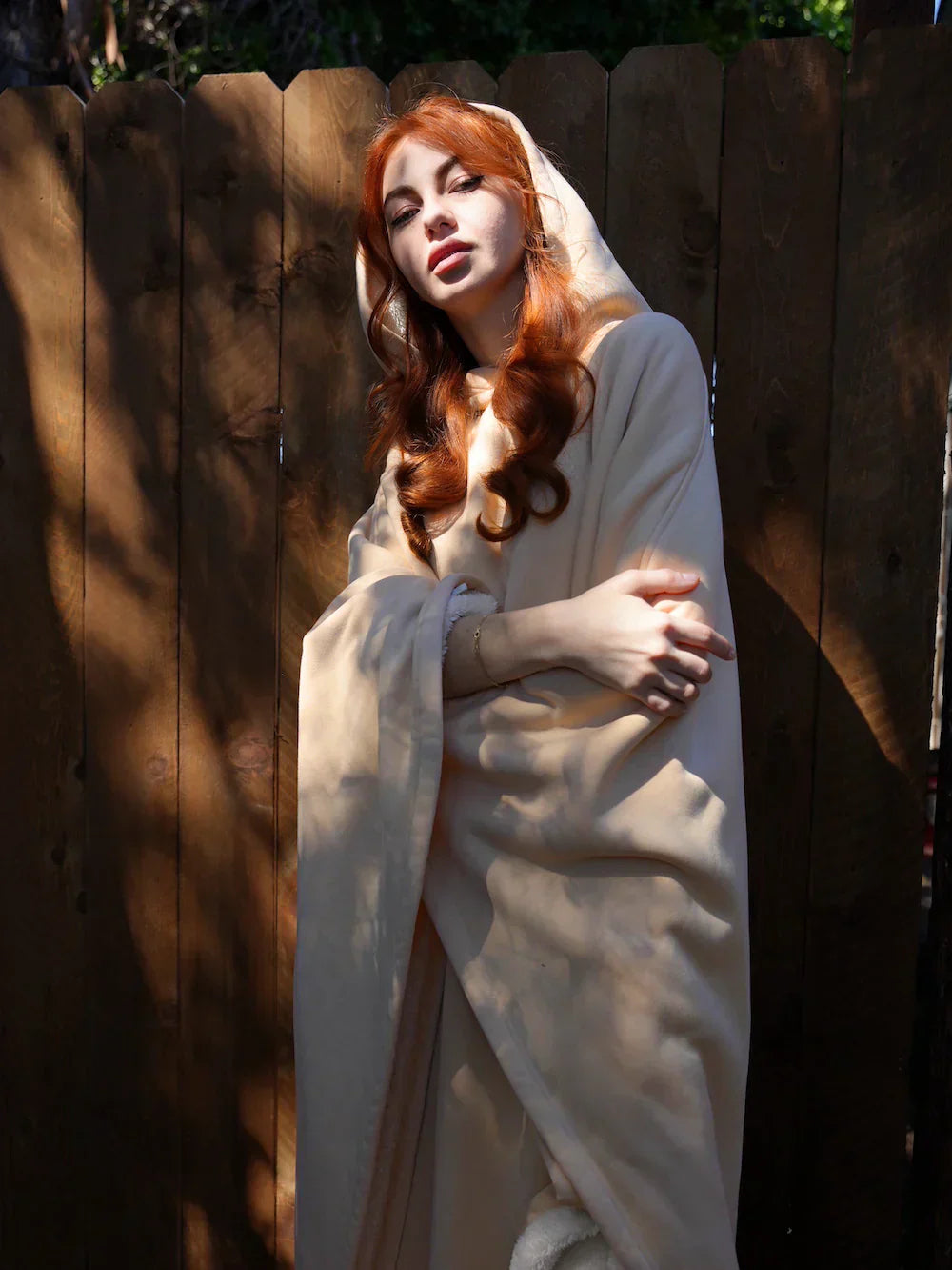 Women's Oversized Relaxation Hoodie Blanket – Cozy Loungewear for Stress Relief and Comfort