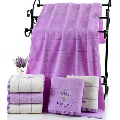 Lavinia – Luxe Lavendel Geurige Badhanddoek van Katoen