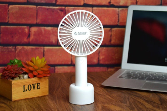 Zephyr – Draagbare USB Ventilator met Oplaadbare Batterij en Stil Ontwerp