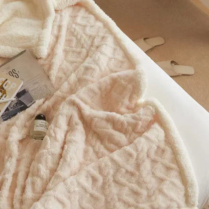 Ultra-Plush Winter Bed Blanket for Cozy Comfort and Luxury Style
