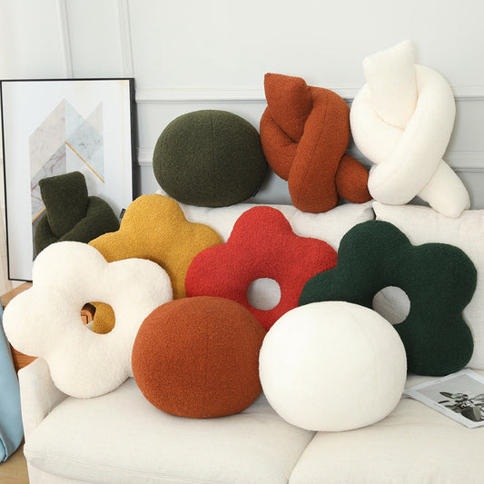 Genevieve – Plush Drie-Dimensionale Speciale Vorm Kussen met Lendensteun