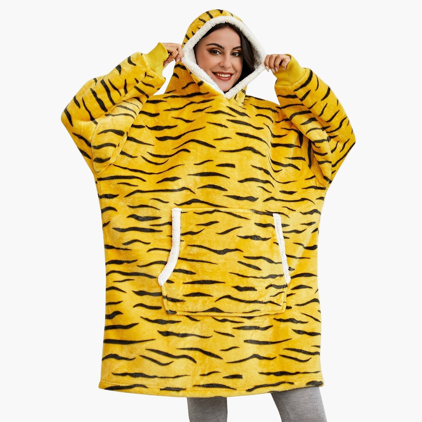 Women's Cozy Oversized Hoodie Blanket for Lounging and Relaxation