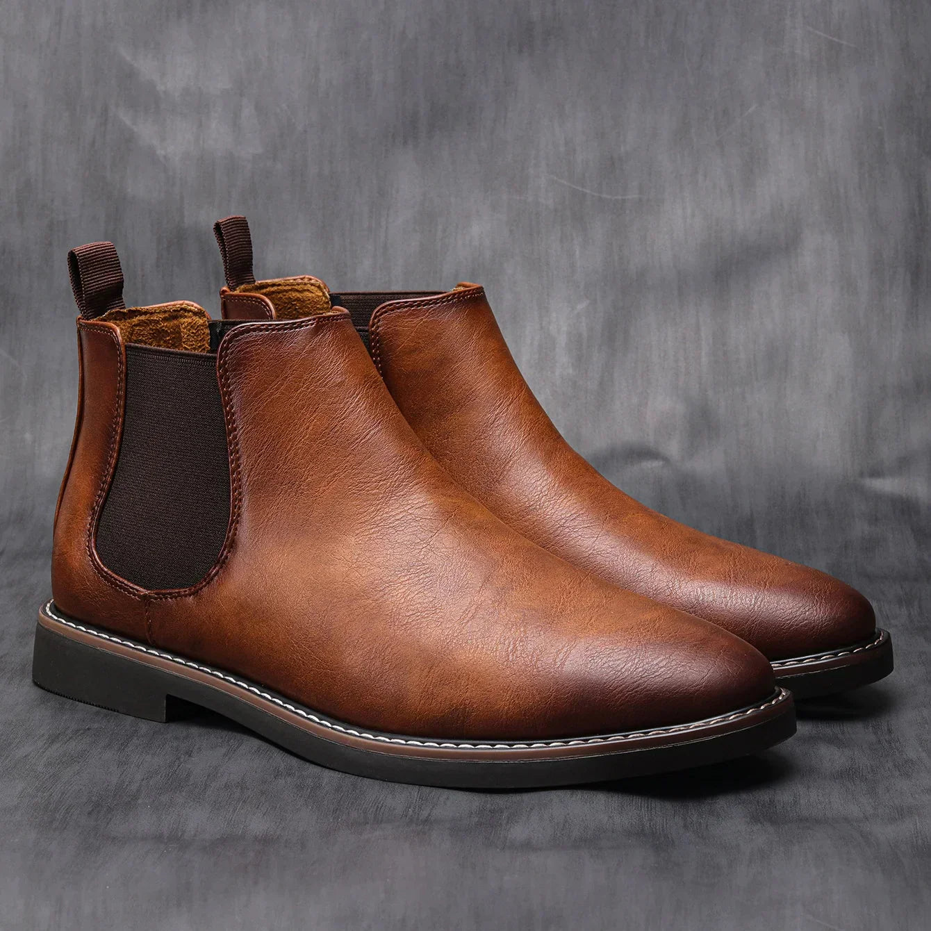 Men's Classic Chelsea Boots for Modern Versatility and Style