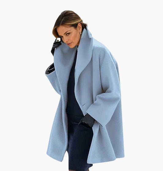 Women's Oversized Lapel Coat Modern Elegant Outerwear for Office and Everyday Wear
