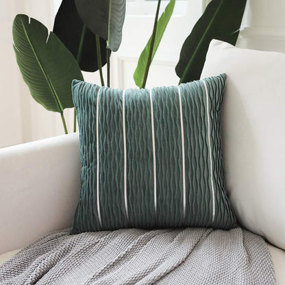Elysia – Luxe Gestreepte Fluwelen Kussenhoes voor Sofa