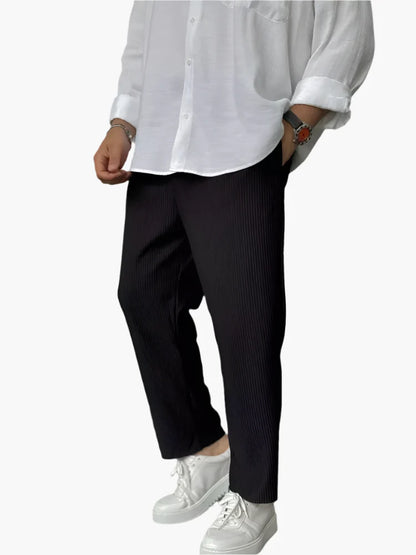 Men's Relaxed Fit Pleated Trousers for Everyday and Smart Casual Wear