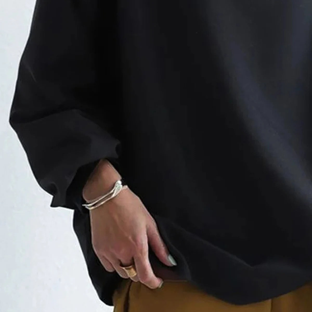 Women's Oversized Casual Long Sleeve Pullover Sweater, Modern Loose Fit, Everyday Style