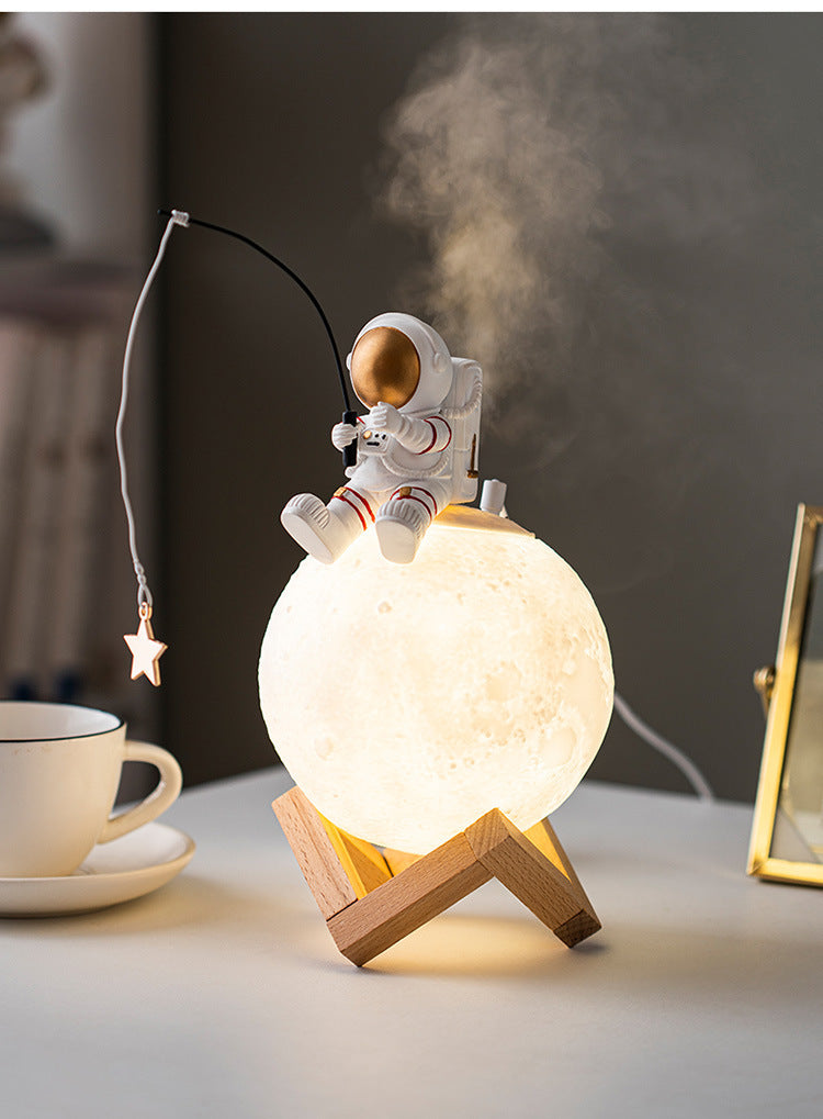 Evadne – Ruimte Man Miniatuur Nachtlamp en Luchtbevochtiger