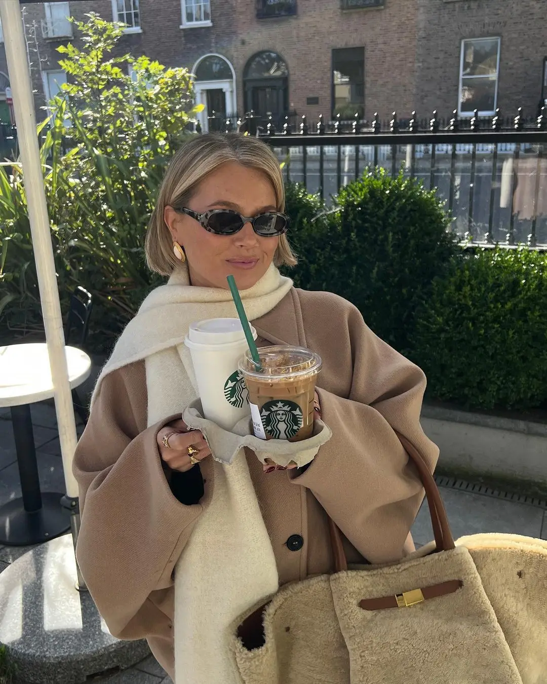 Women's Oversized Double-Breasted Boxy Fit Coat for Modern Street Style